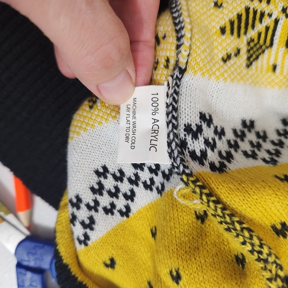 Wu-Tang Sweater Hulu Size 3XL Christmas Born Of Shaolin XXXL - Picture 8 of 10